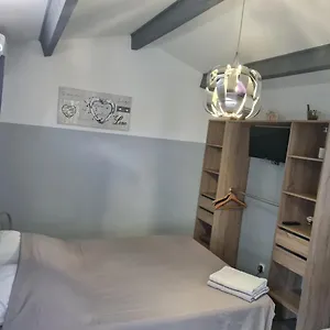 Appartamento Chambre Cosy Avec Terrasse, Arles